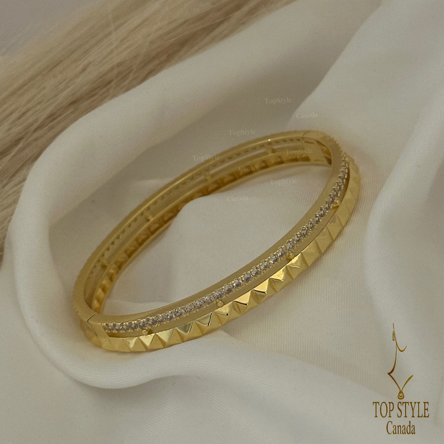 18K Gold Plated Studded Bangle