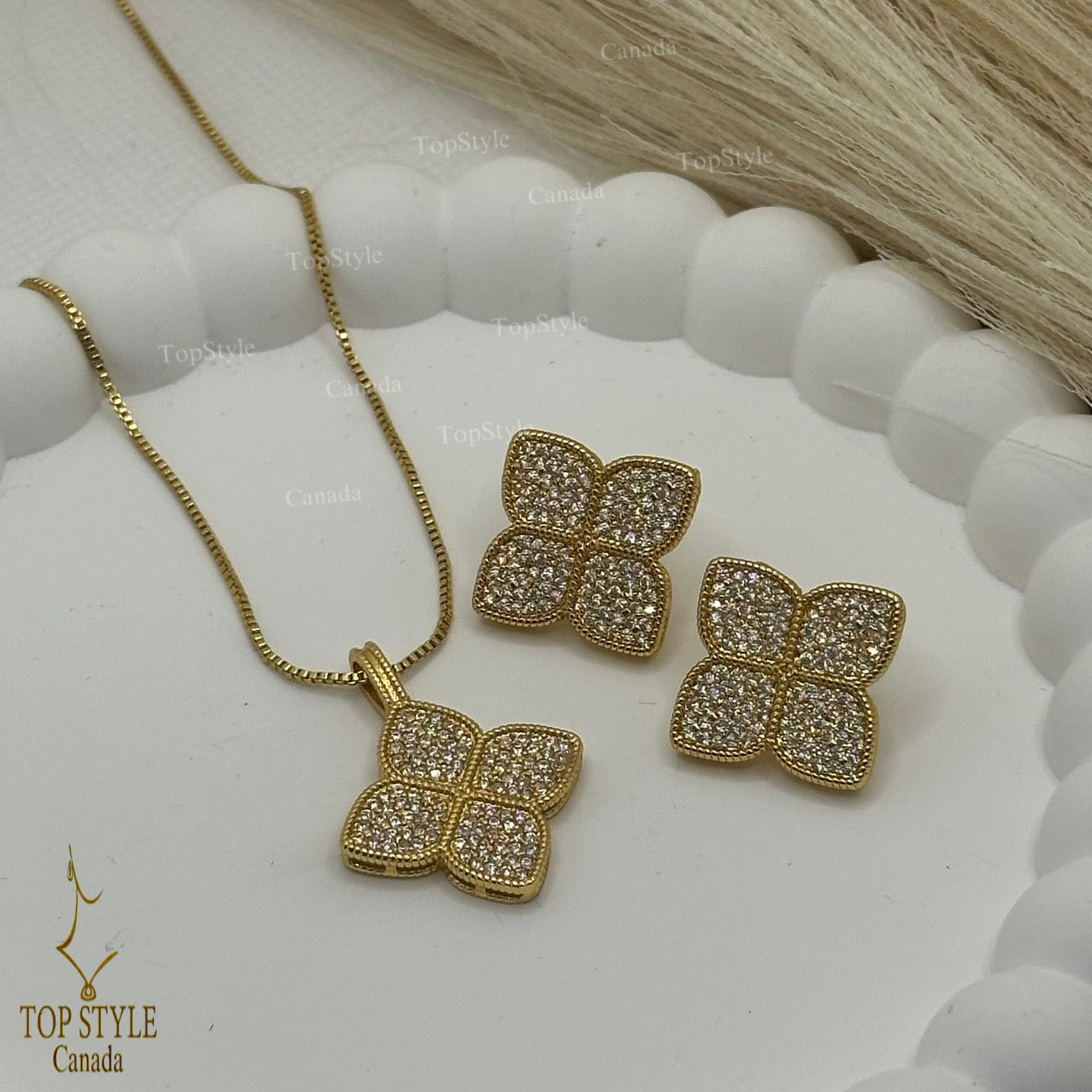 18K Gold-Plated Floral Half Set (Necklace+Earrings)