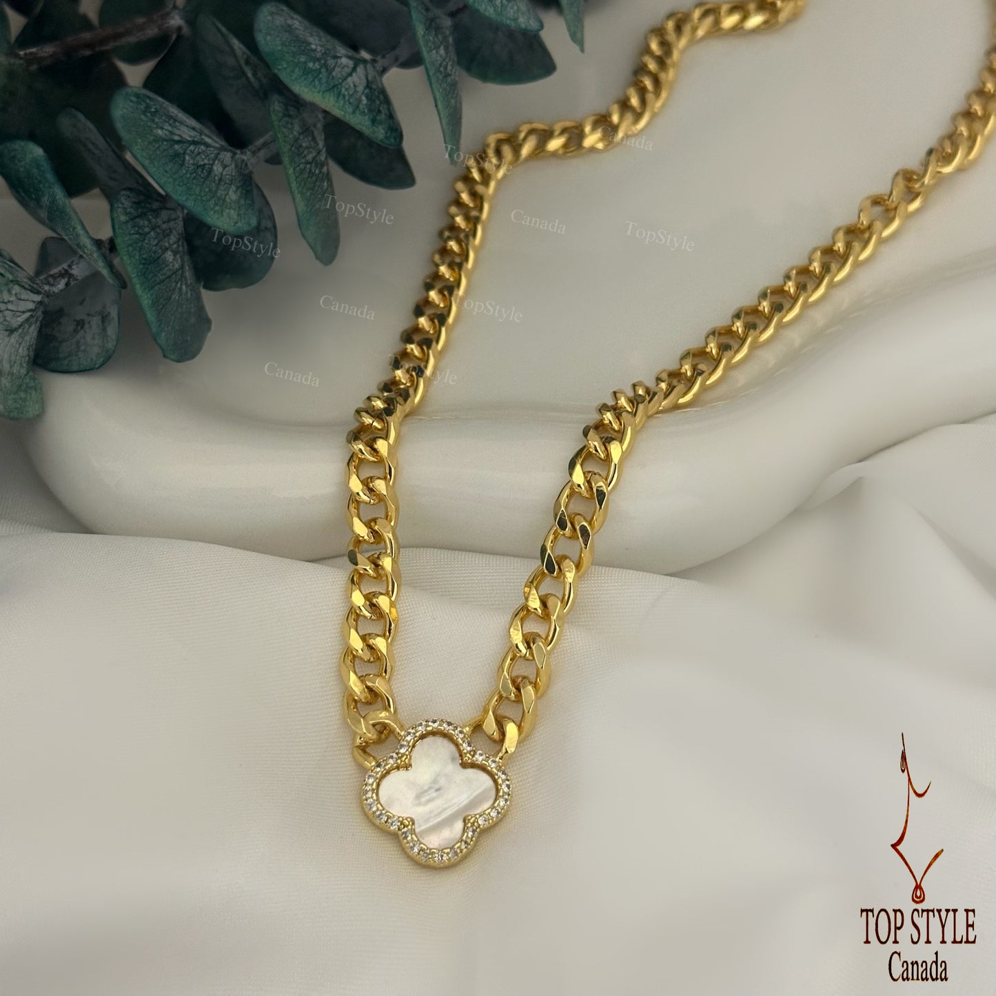 Gold-Plated Chain Clover Necklace