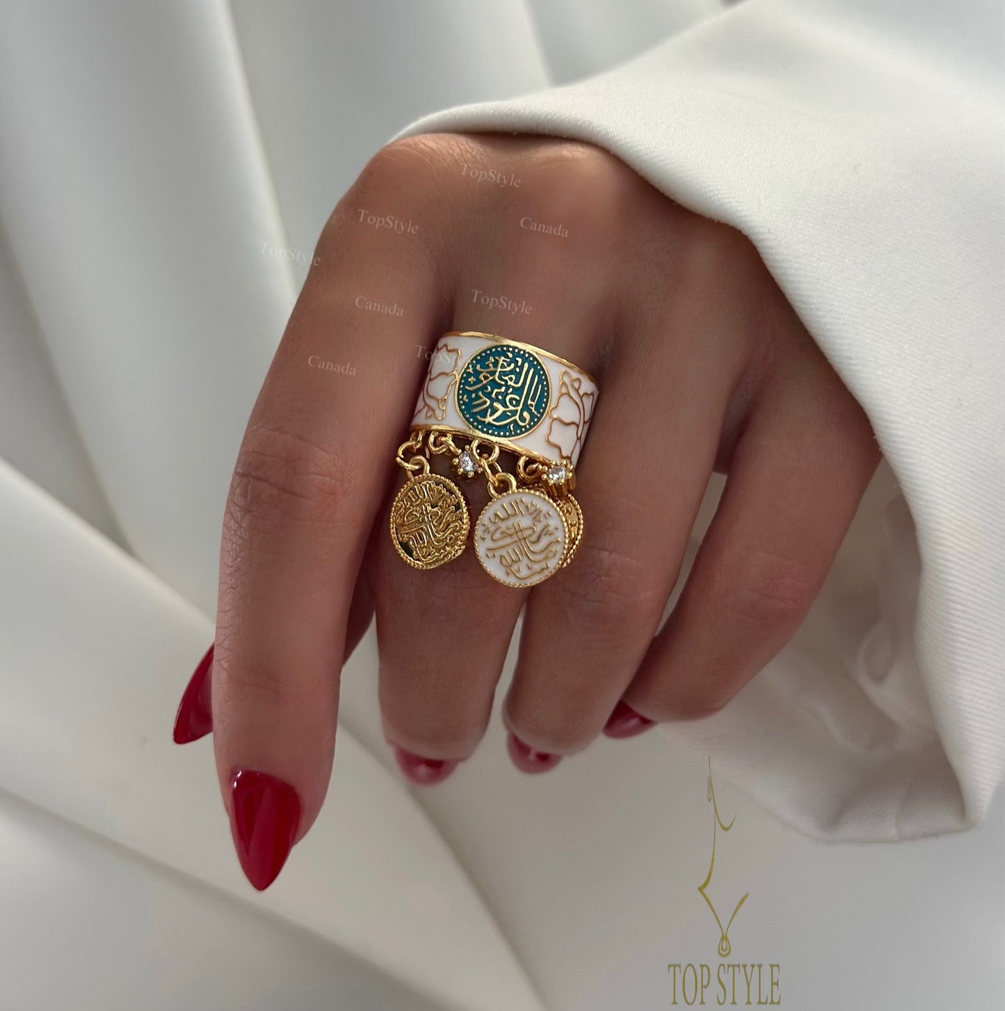 Qul Auzu Bi Rabbil Falaq (قل أعوذ برب الفلق) White Enamel Adjustable Ring - Gold Plated