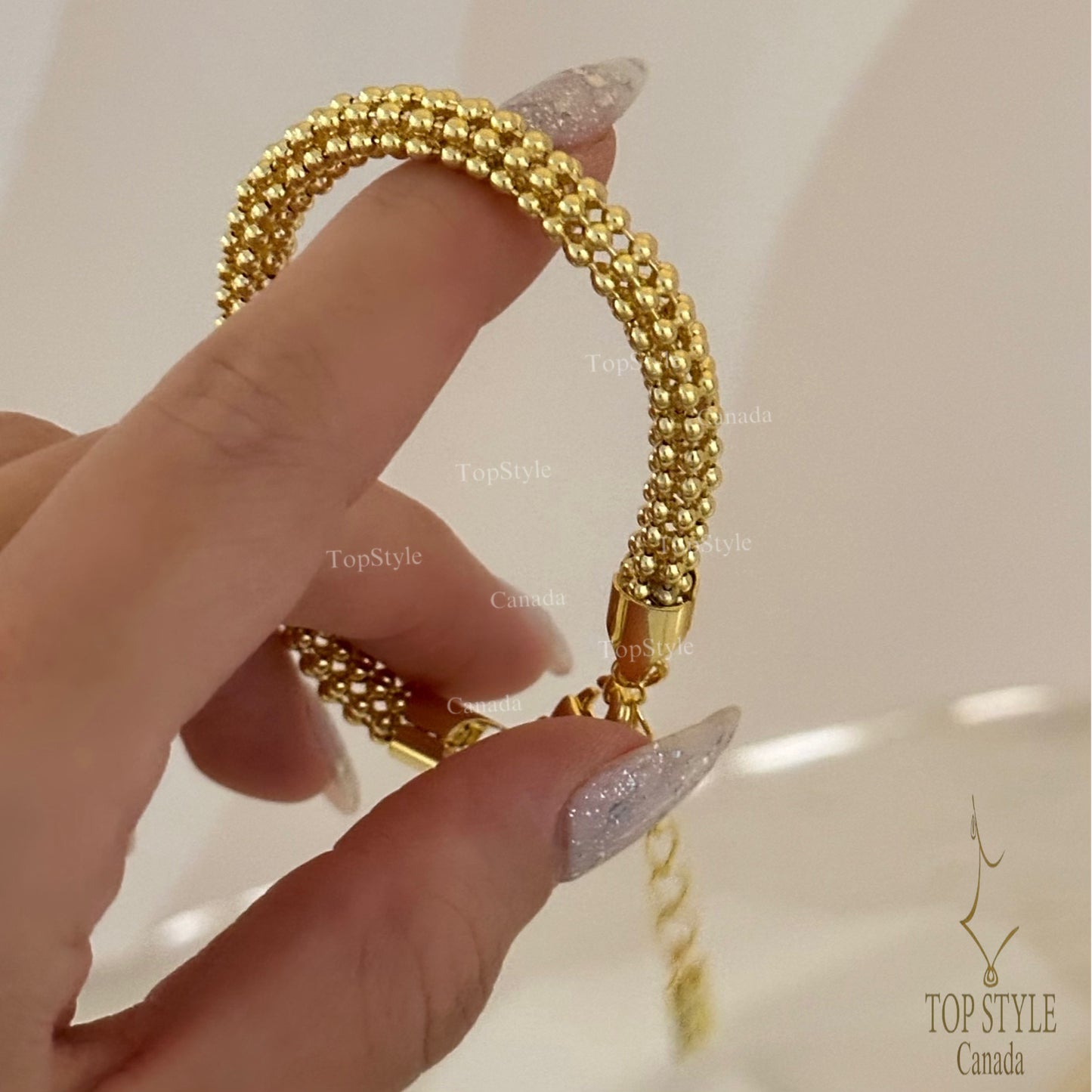 Bracelet maille texturée perlée, plaqué or 18 carats
