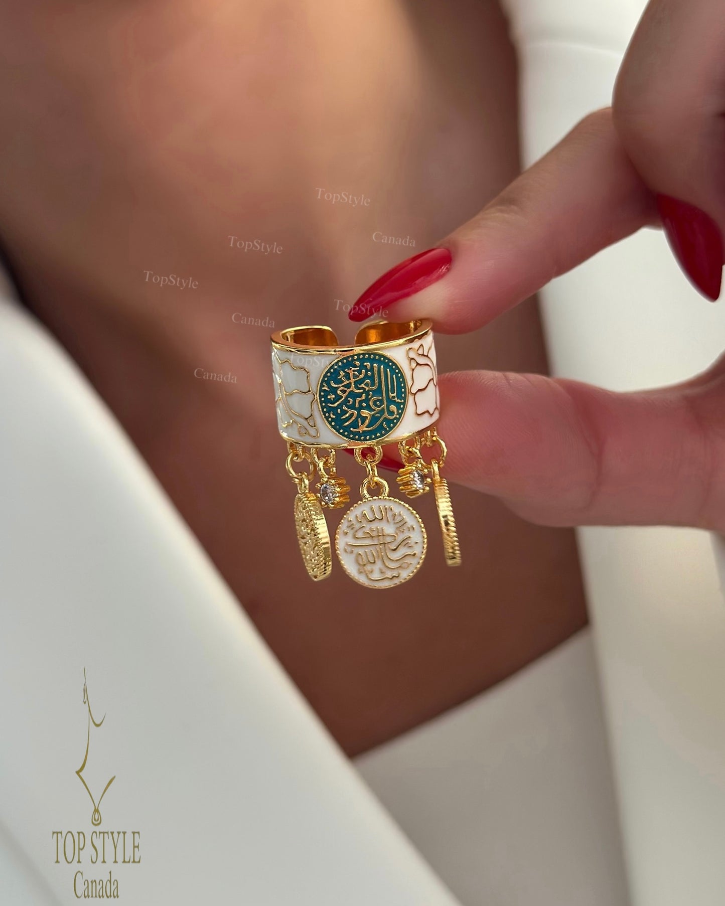 Qul Auzu Bi Rabbil Falaq (قل أعوذ برب الفلق) White Enamel Adjustable Ring - Gold Plated