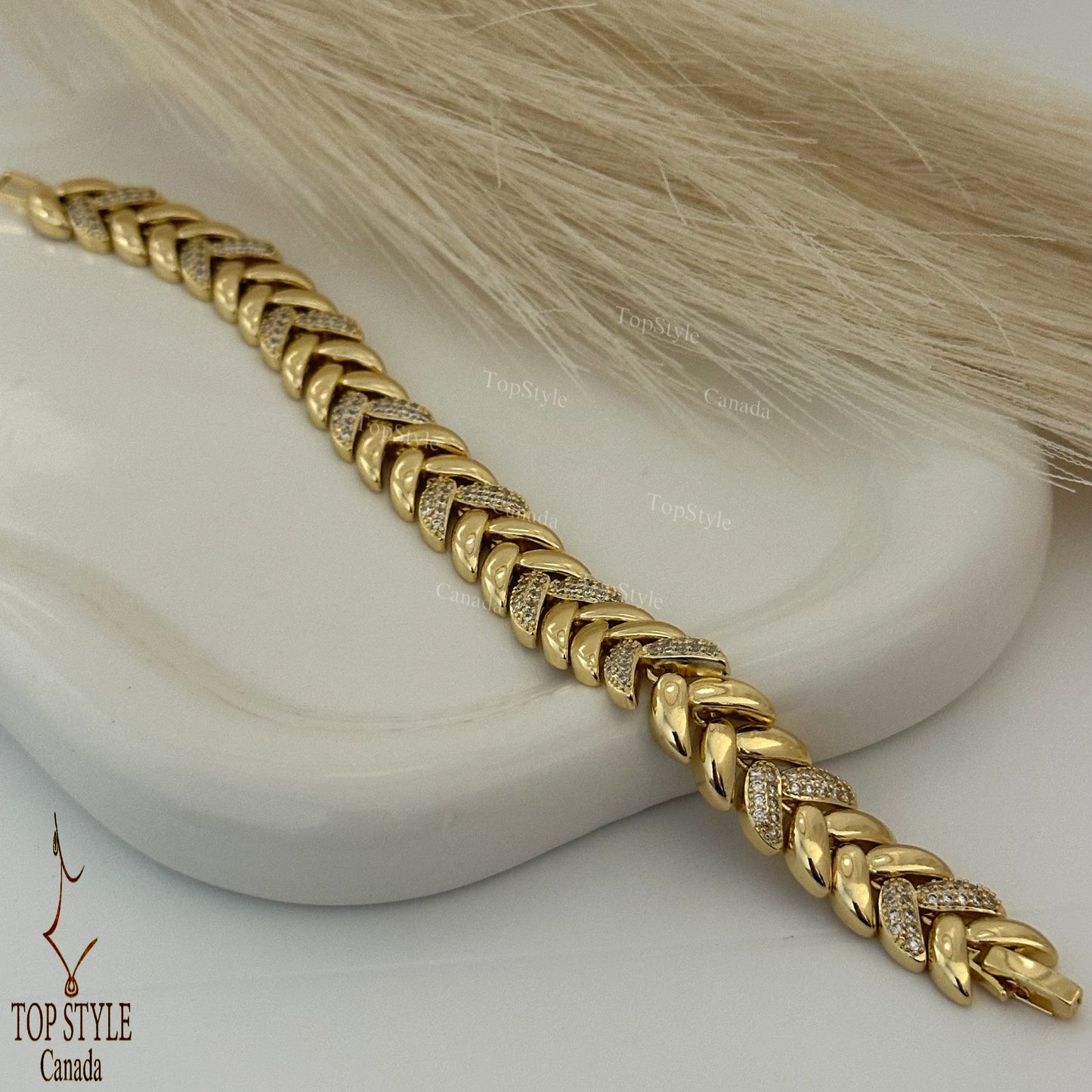 Fancy Leaf Link Bracelet