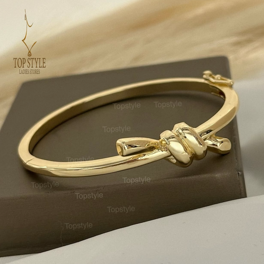 18K Gold-Plated Knot Bracelet