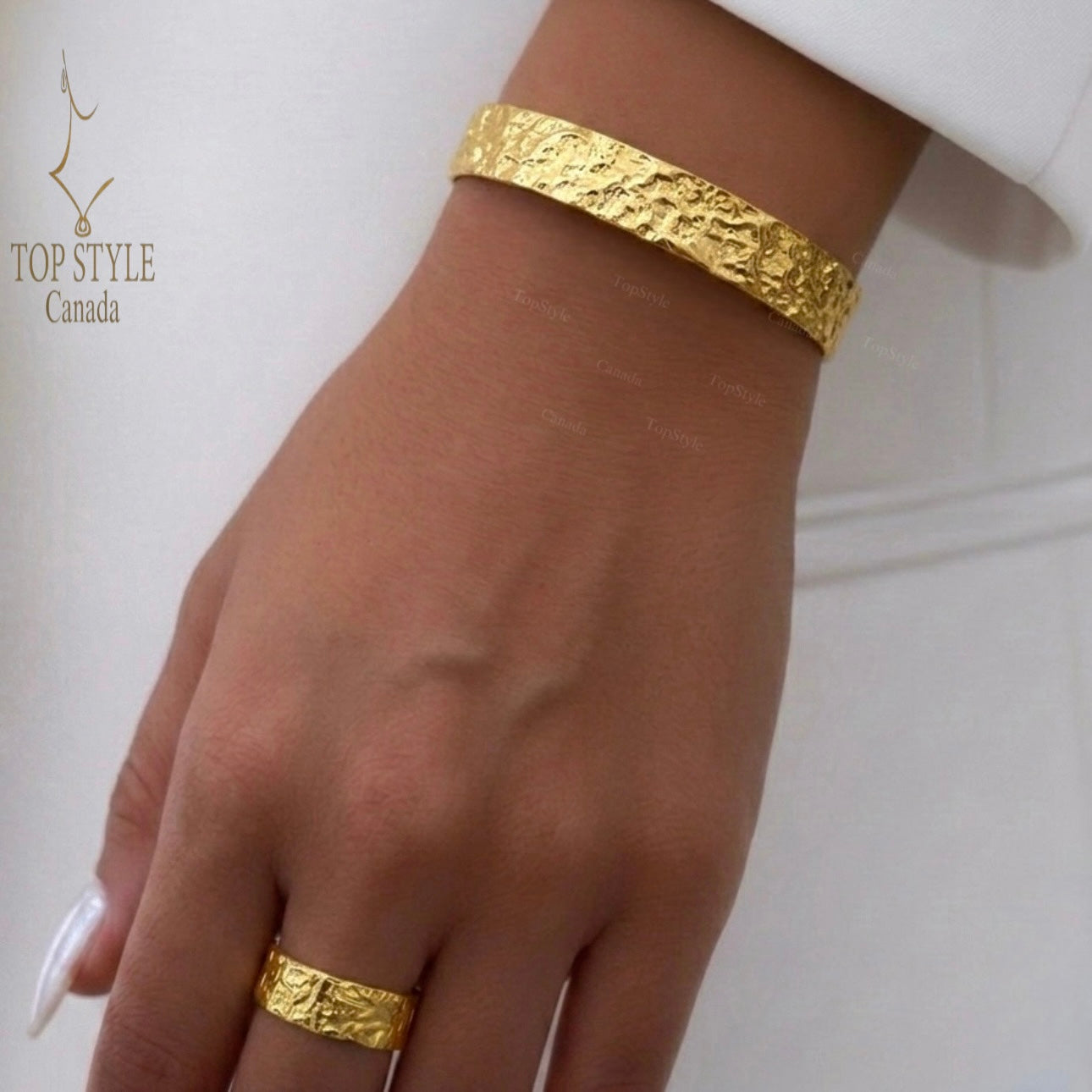 Demi-parure martelée plaquée or (bracelet + bague)